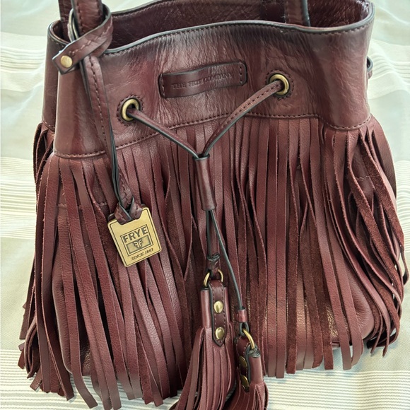 Frye Heidi fringe bucket bag in burgundy - Picture 5 of 10